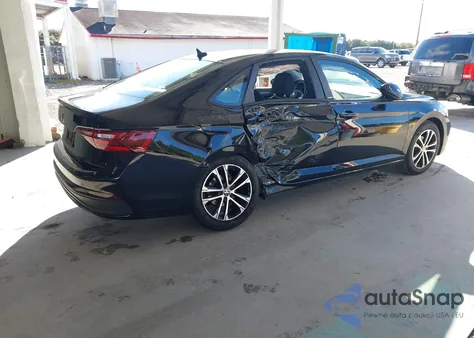 2024 Volkswagen Jetta 1.5T Sport from USA, damaged, VIN 3VWBM7BU9RM039313